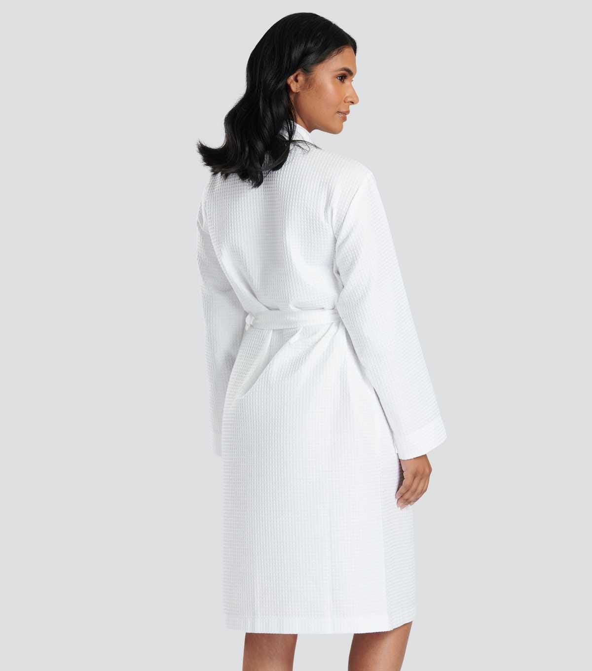Personalized Waffle Woven Robes for Couples – Kimono Style His & Hers Bathrobes – Custom Embroidered Robes with Patch Pockets
